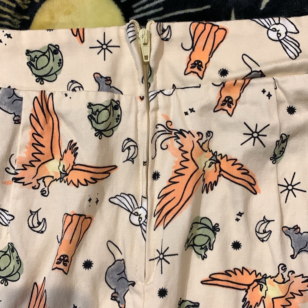Harry Potter Sketched Magical Pet Print Skirt - Picture 6 of 8